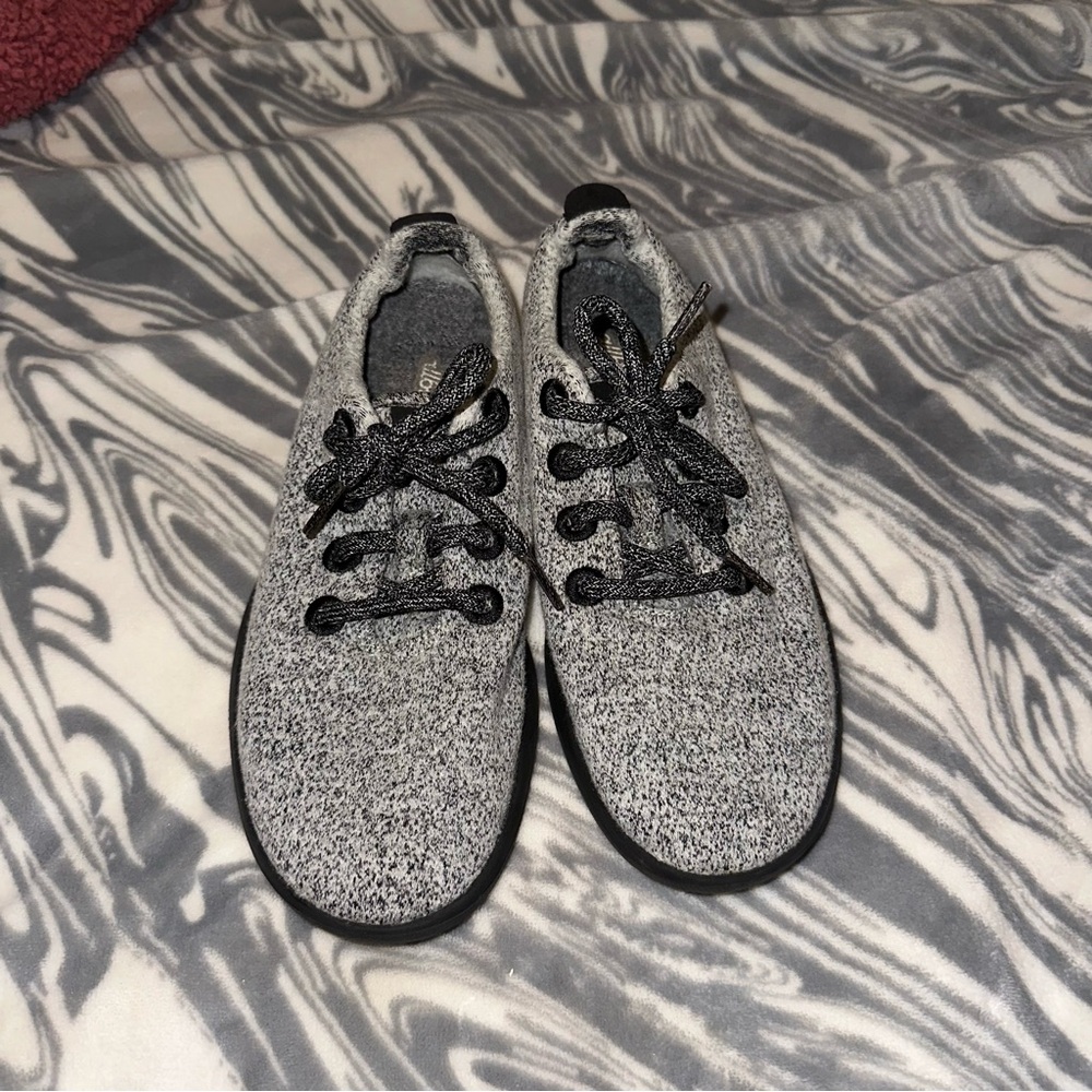 Women’s Wool Runner Allbirds Gray Athletic Shoes Size 7